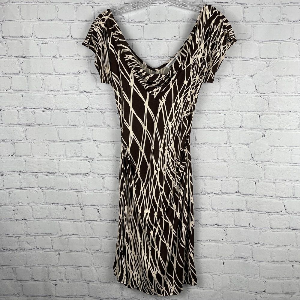 DIANE VON FURSTENBERG stretch brown & cream print silk dress, size 2